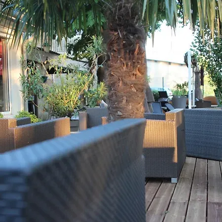 Hotel O2 Saone