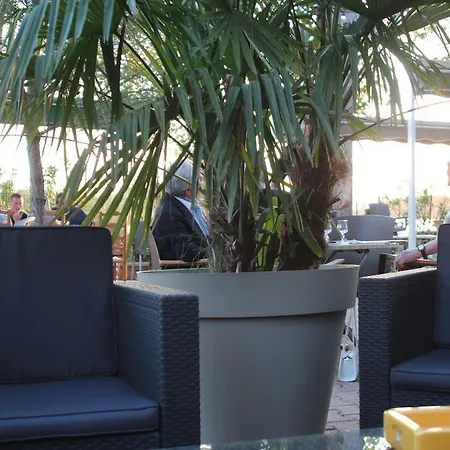 Hotel O2 Saone Reyrieux