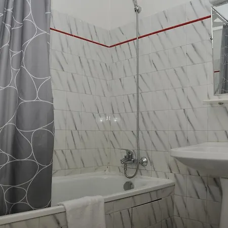 Hotel O2 Saone 2*